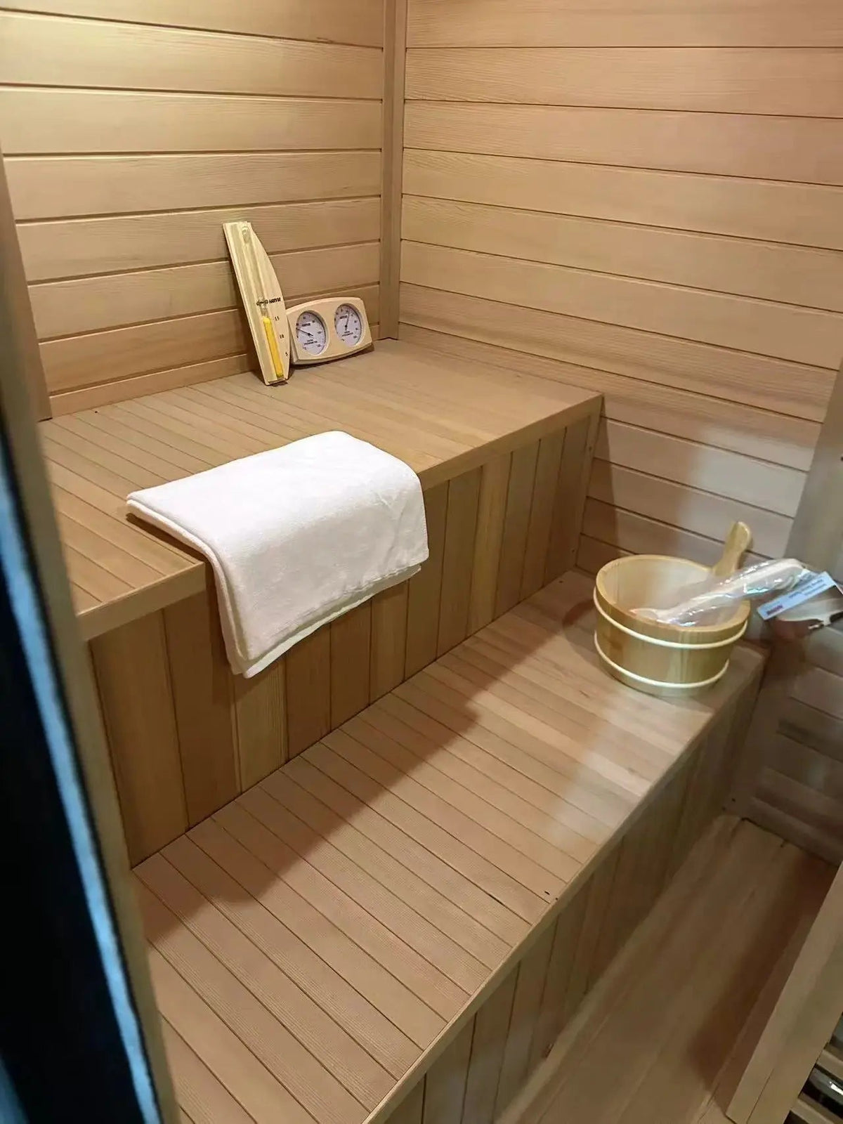 Anyi 4-6 Person Modern Black Outdoor Traditional Sauna