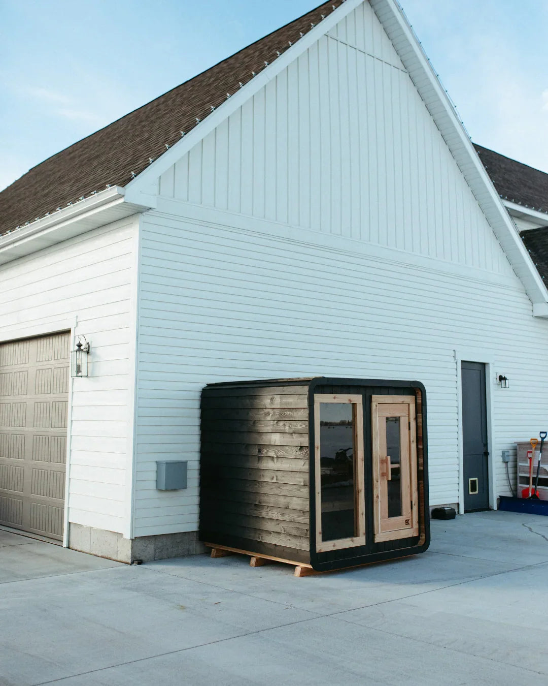 Sweat Kingdom USA Made 4 Person Blackout Sweat Cabin Indoor/Outdoor Traditional Sauna | SK-CABIN-4P-BO