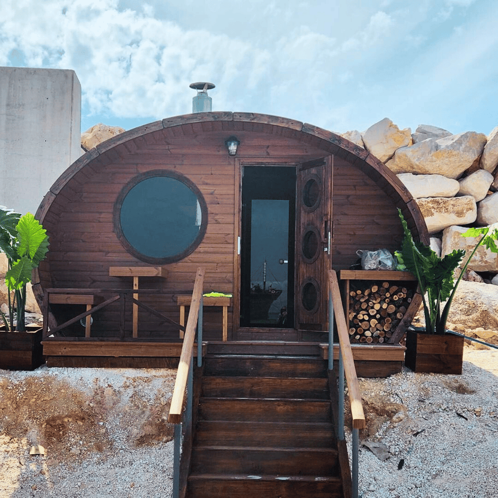 SaunaLife 8 Person Outdoor Traditional Barrel Sauna with Changeroom  | G11