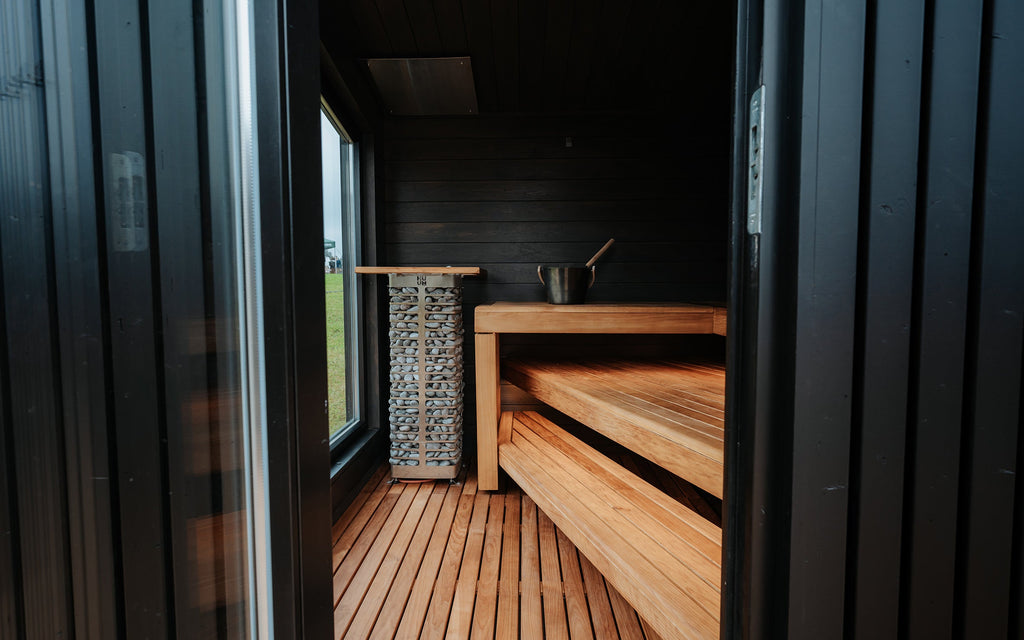Auroom Terra Black 5-6 Person Outdoor Traditional Sauna