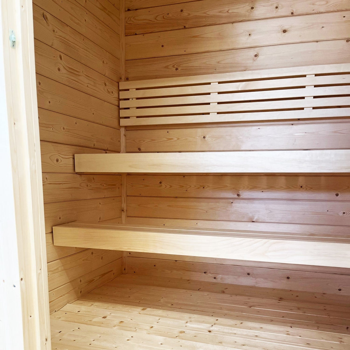 SaunaLife 4-Person Outdoor Traditional Cabin Sauna | Model G2